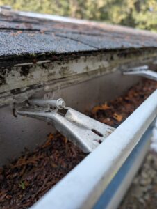 Eavetrough sealing