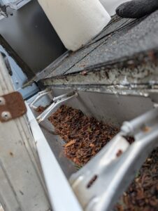 Eavetrough sealing 3